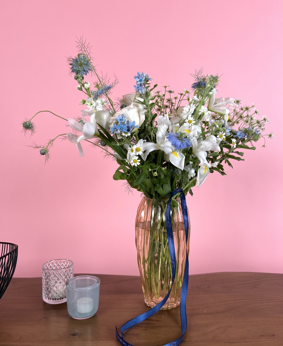 Flower subscription S (every week a new bouquet)